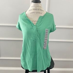 💚 NEW Nine West Jeans Viscose soft  green top short sleeve shirt blouse